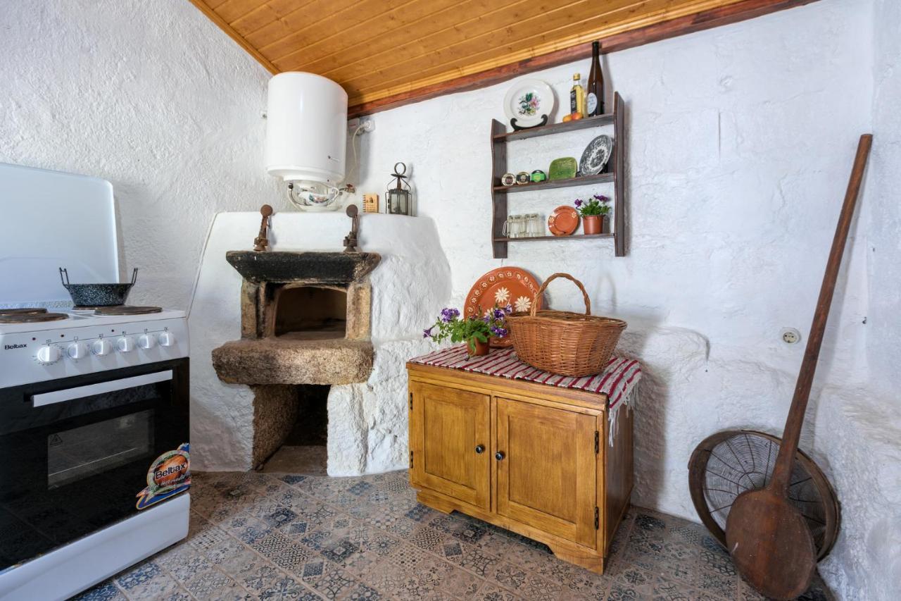 Hostal Casa Lavoura Em Requeixo Celorico De Basto Exterior foto