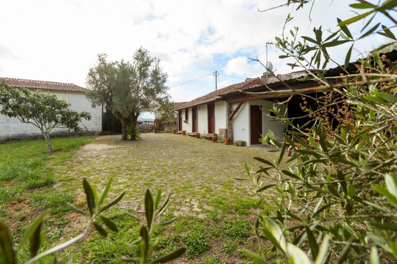 Hostal Casa Lavoura Em Requeixo Celorico De Basto Exterior foto